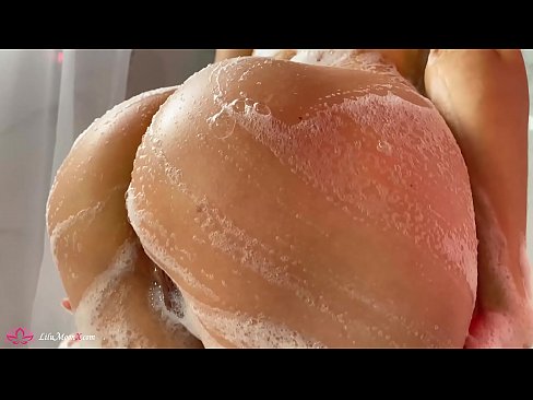 ❤️ Brunette masturbéiert Pussy mat Vibrator fir en intensiven Orgasmus an der Dusch Porno fb op lb.psi-mass.ru ﹏